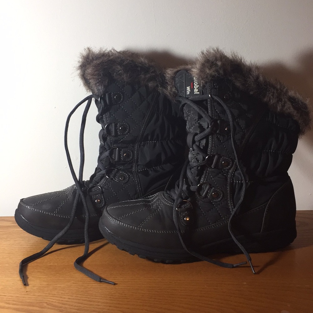 Grey snow boots